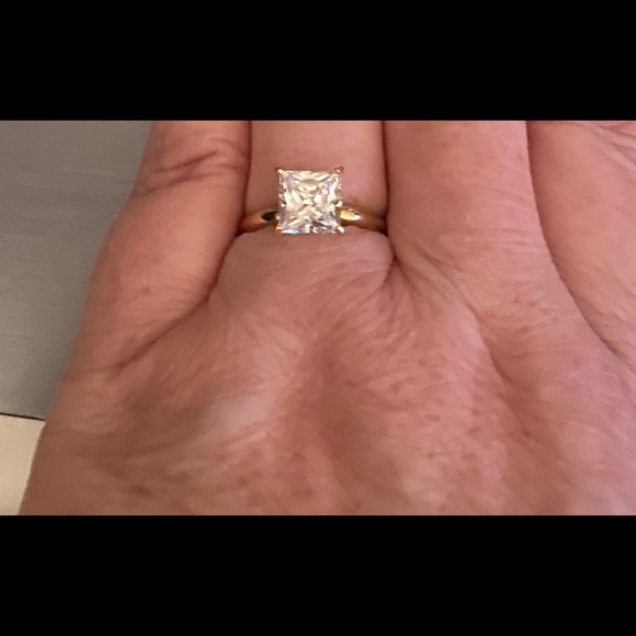 Engagement ring - Picture 8 of 11